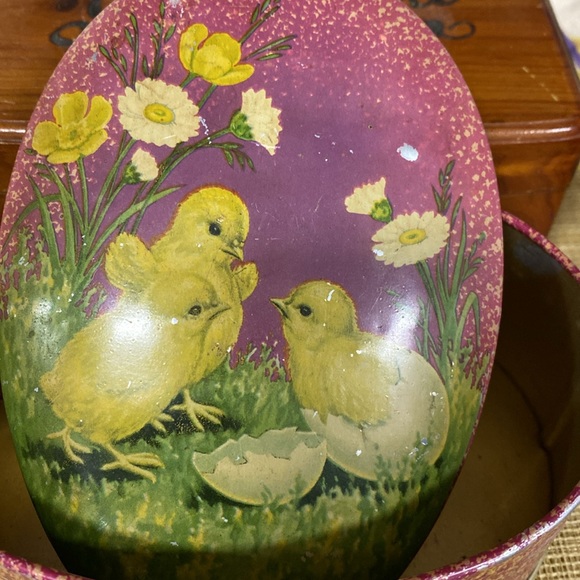 Vintage Easter Egg Candy Tin Pink Litho Chicks Hatching England Metal Box Co - Picture 6 of 7